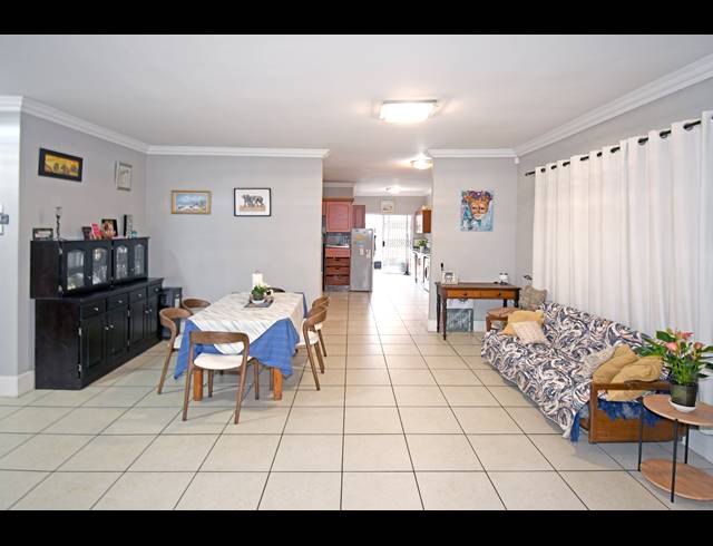 3 BEDROOM HOUSE FOR SALE IN ORANGE GROVE